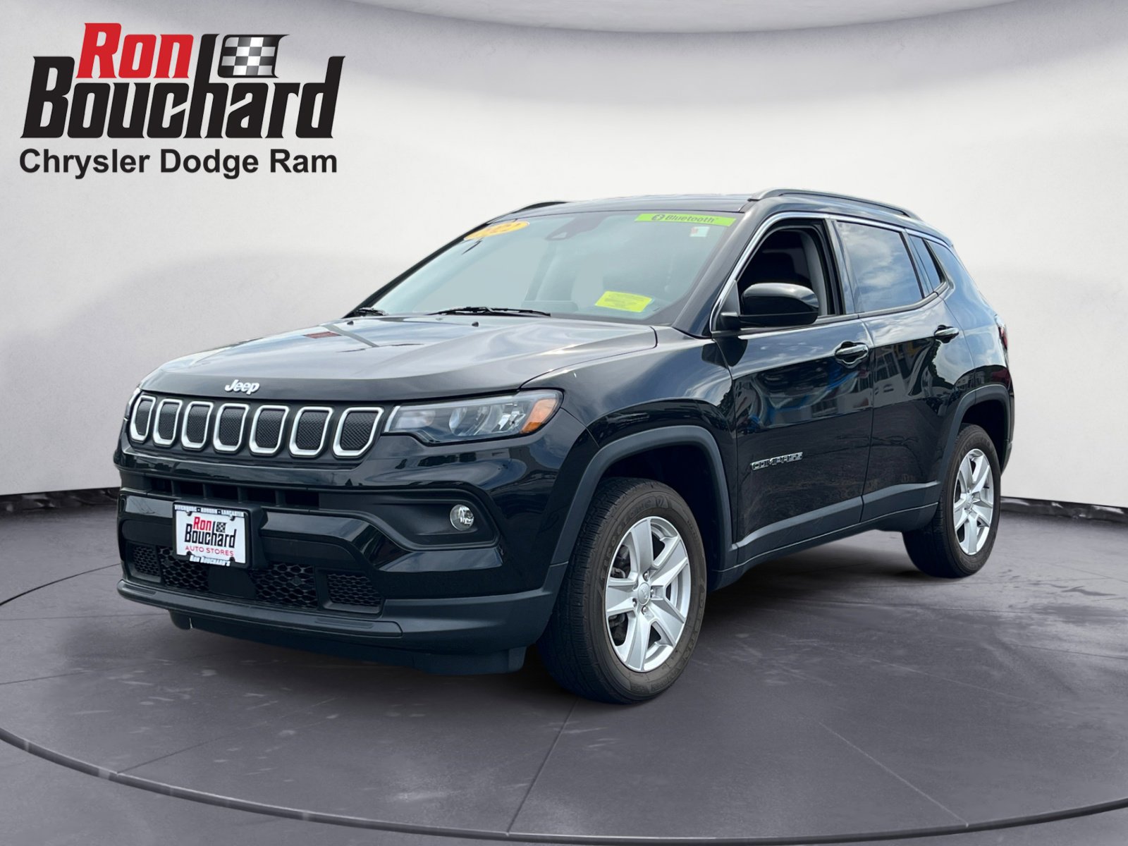 2022 Jeep Compass Latitude photo 3