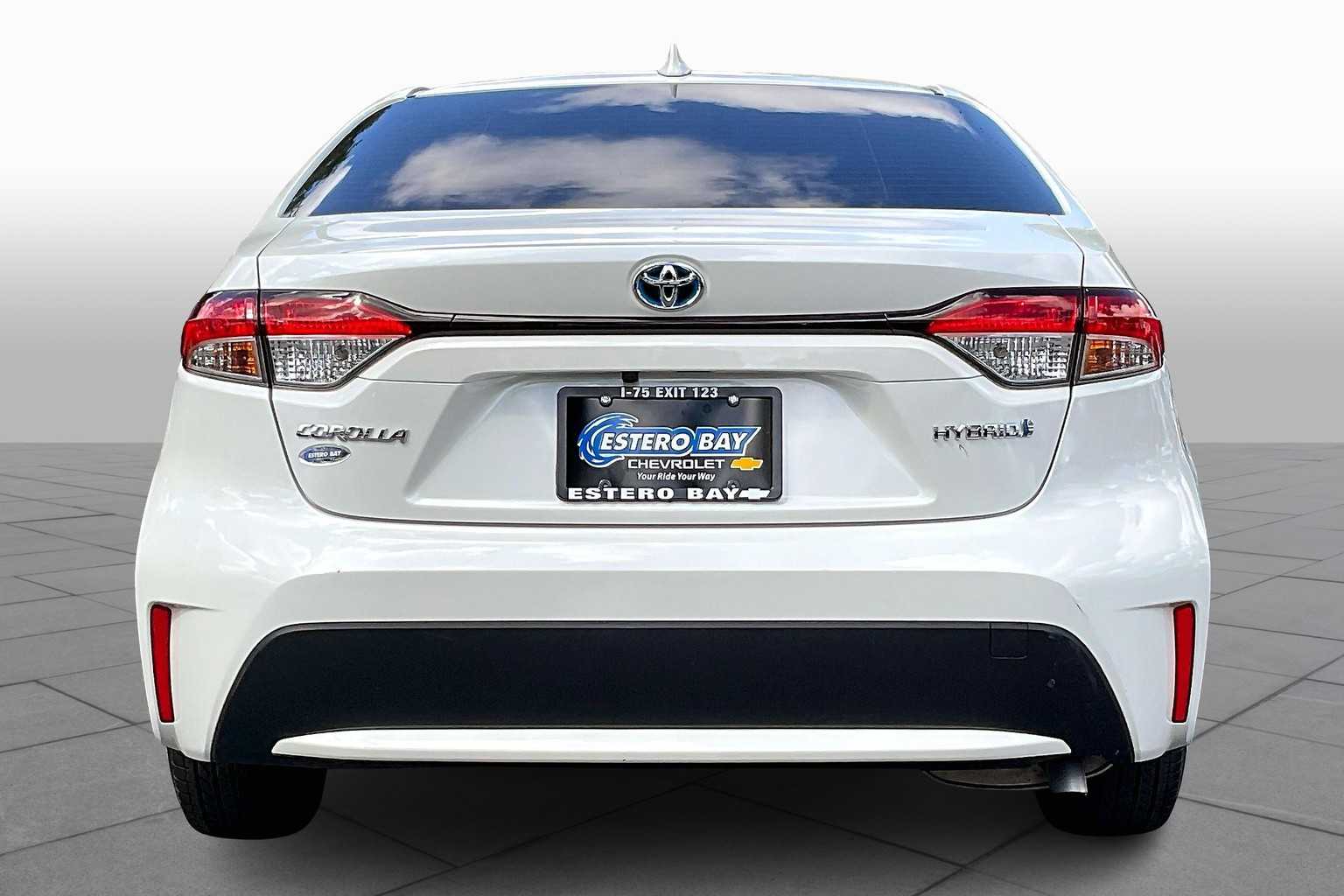 2021 Toyota Corolla Hybrid LE photo 4
