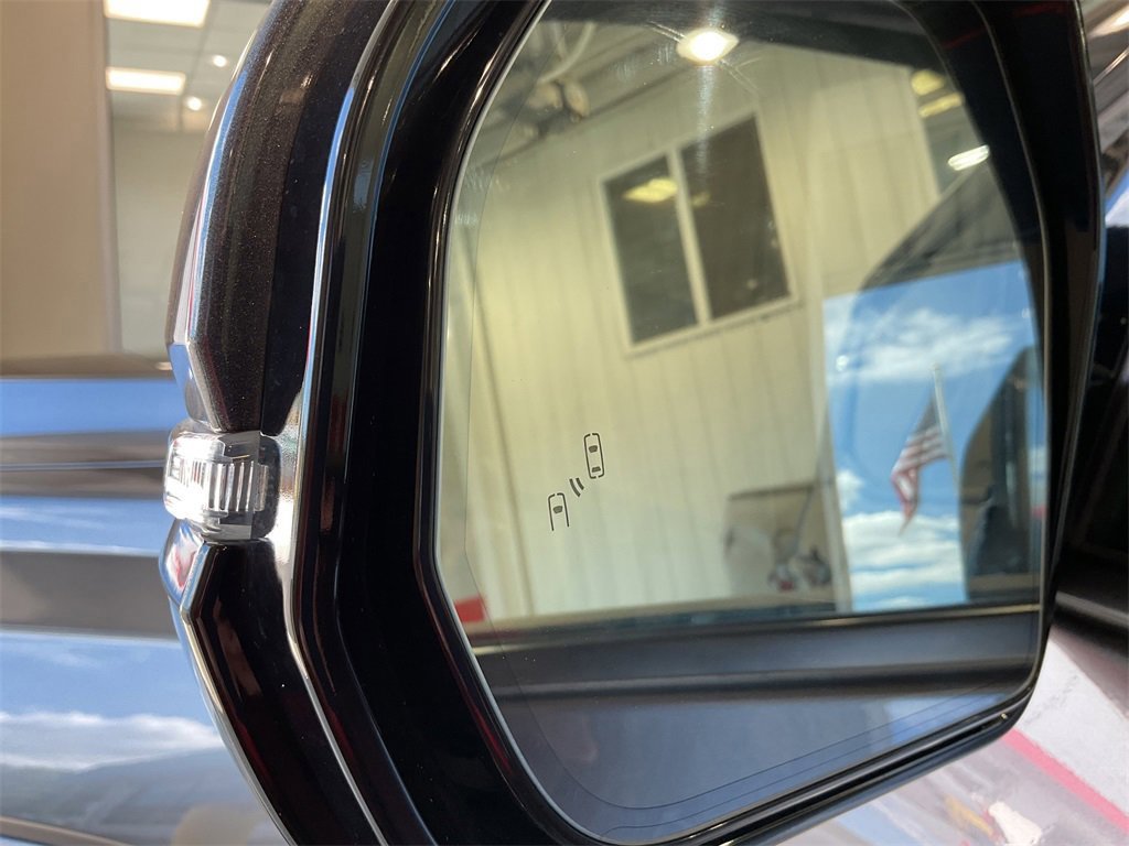2022 Toyota Tundra SR5 CrewMax photo 13