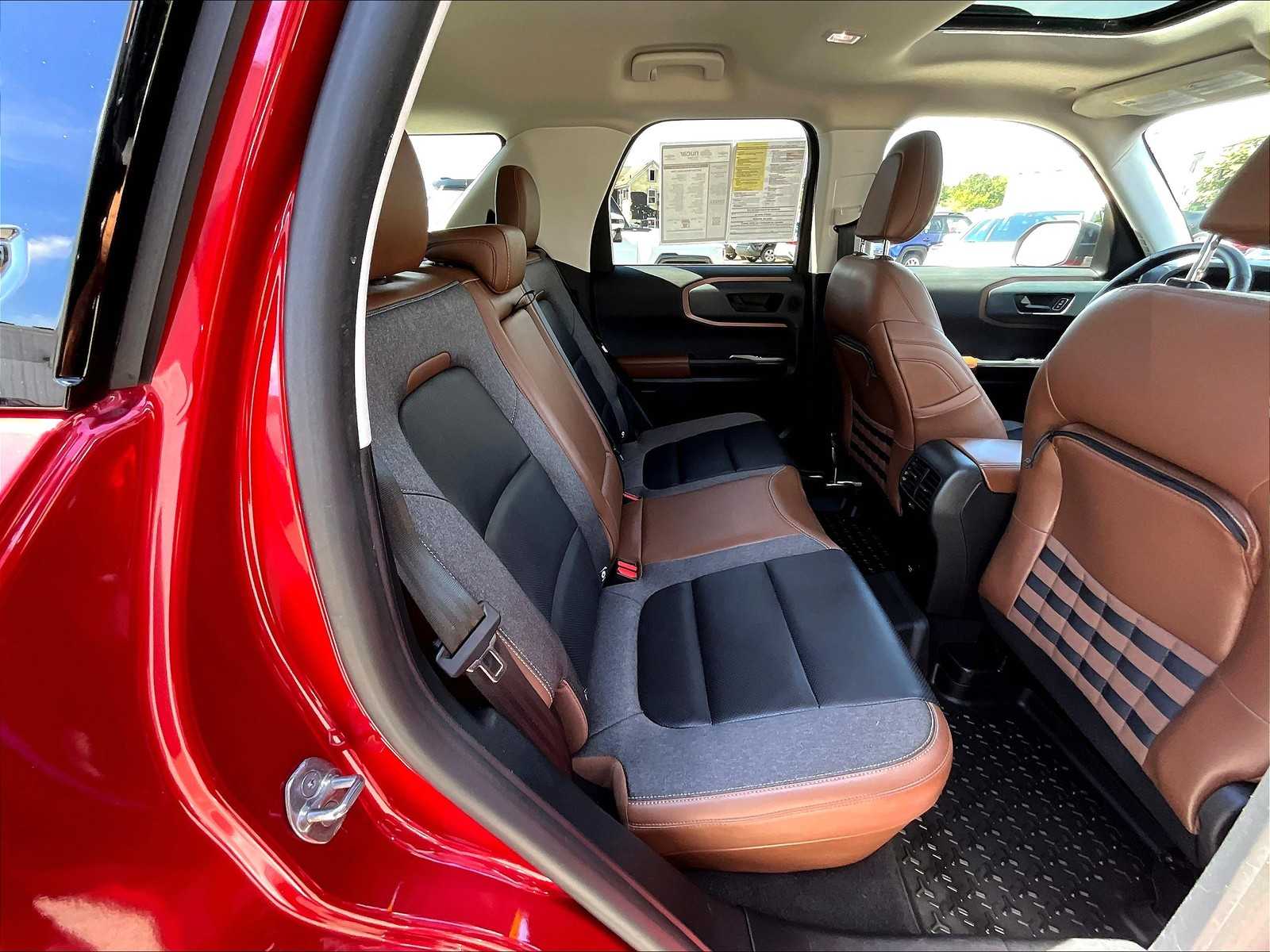 2021 Ford Bronco Sport Outer Banks photo 16