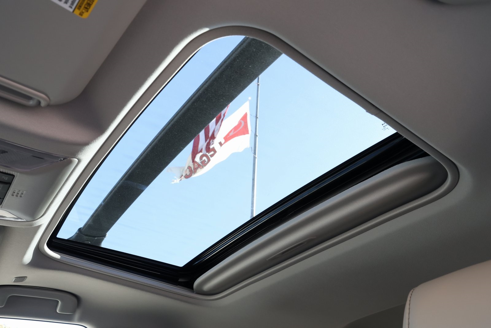 2025 Toyota RAV4 XLE Premium photo 3