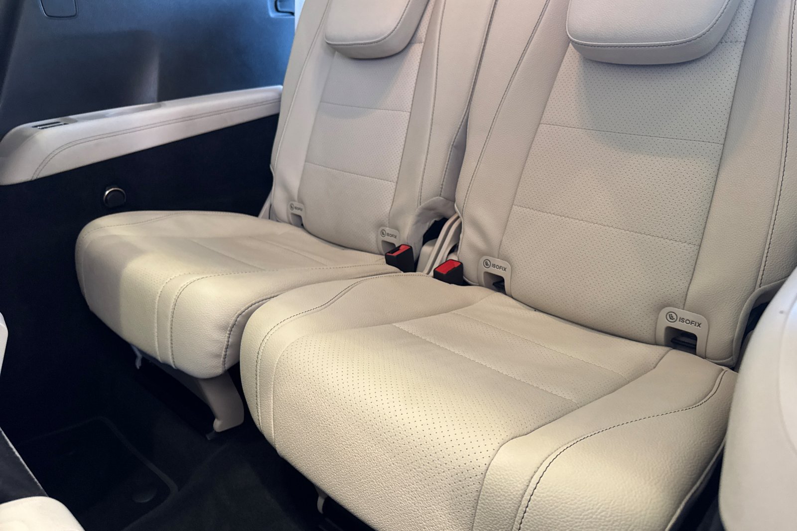 2022 Mercedes Benz GLS 450 4MATIC photo 13