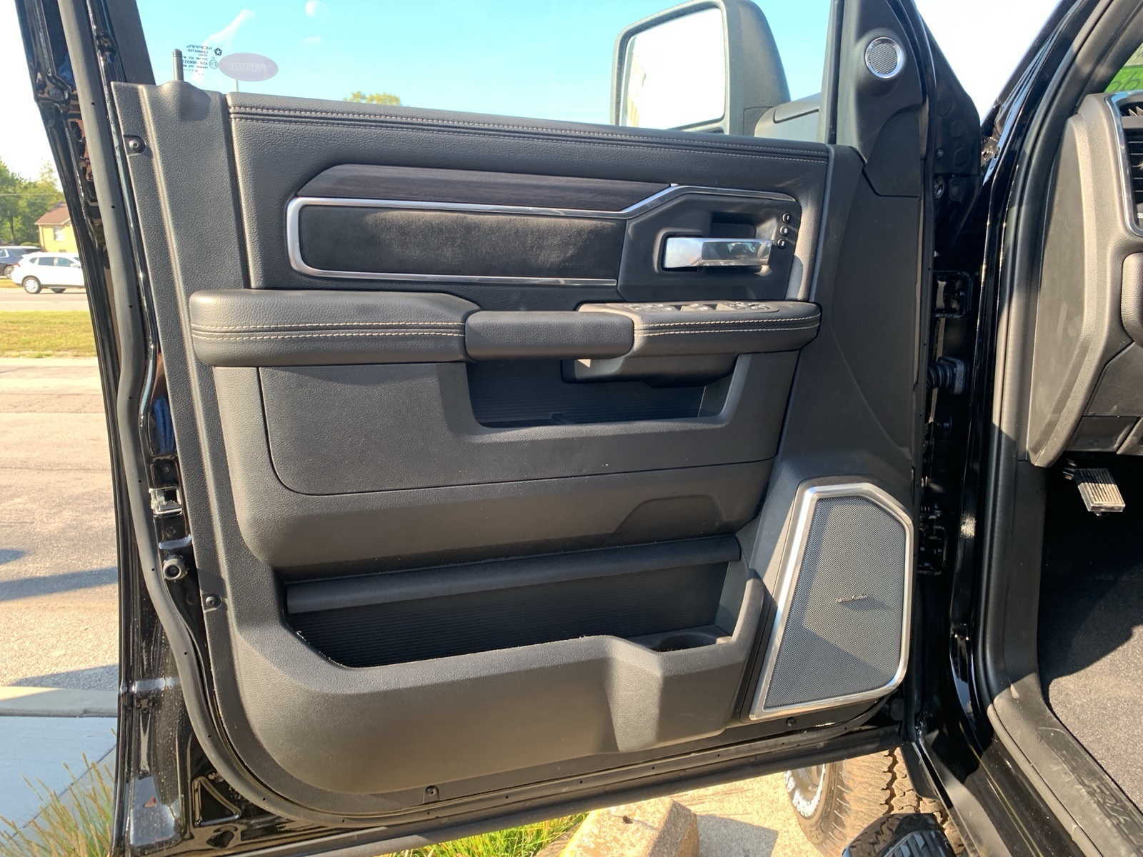 2026 Ram 2500 Laramie photo 2