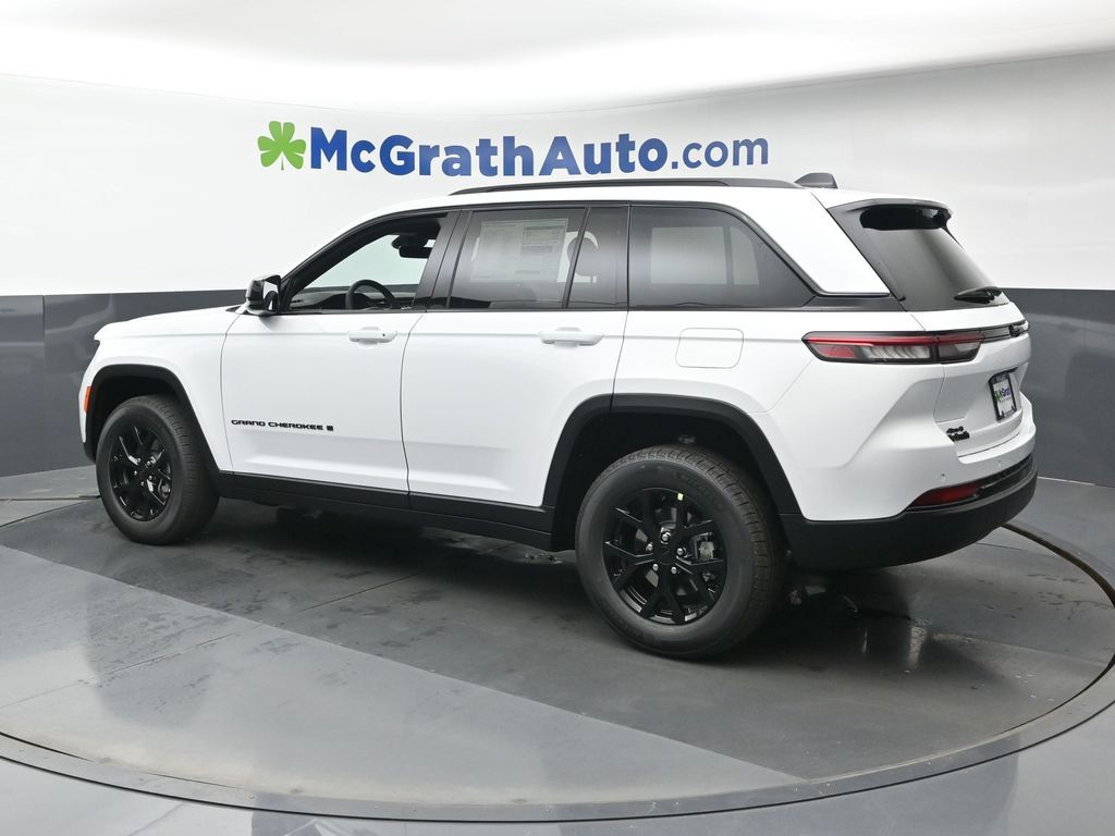 2025 Jeep Grand Cherokee Altitude X photo 17