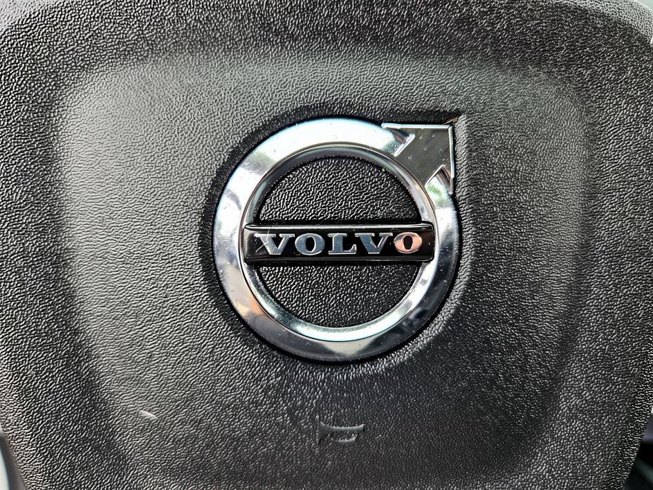 2024 Volvo XC40 Ultimate AWD photo 22