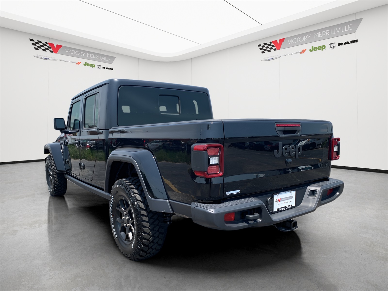 2025 Jeep Gladiator Willys photo 3