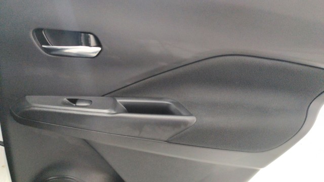 Used 2024 WHITE Nissan SV image 31