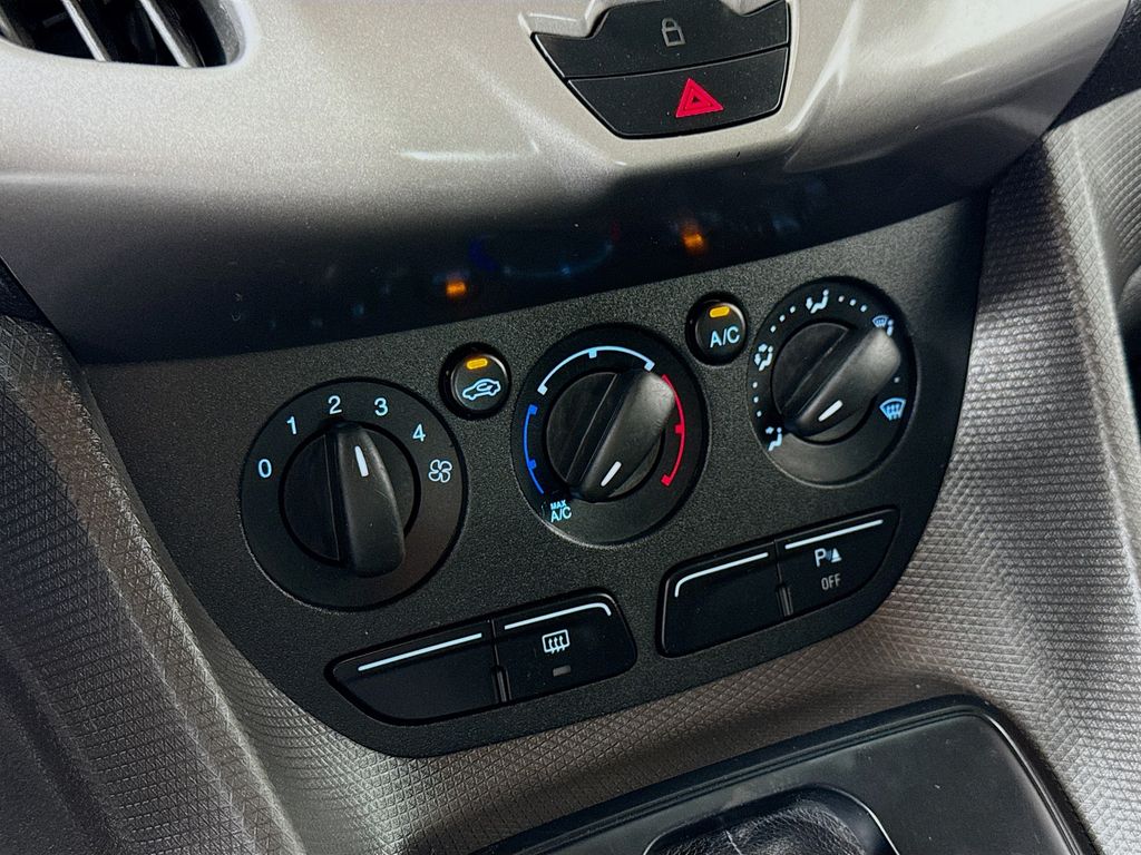2015 Ford Transit Connect XLT photo 16