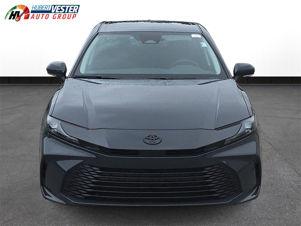 2025 Toyota Camry LE photo 3