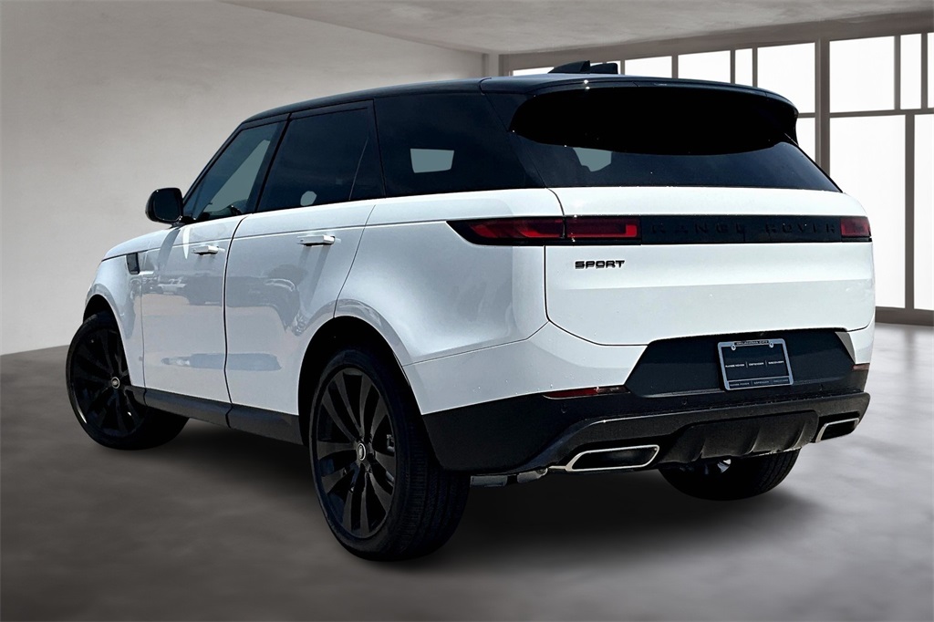2025 Land Rover Range Rover Sport SE photo 3