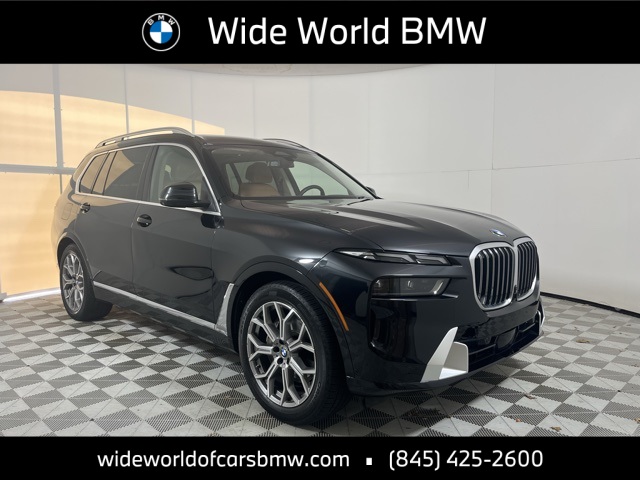 2024 BMW X7 40i's photo