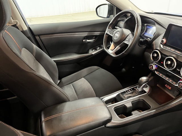 2022 Nissan Sentra SR photo 17