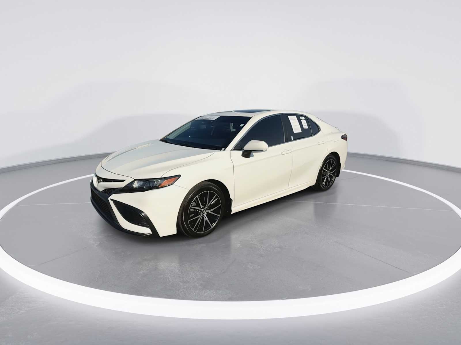 2021 Toyota Camry SE photo 4