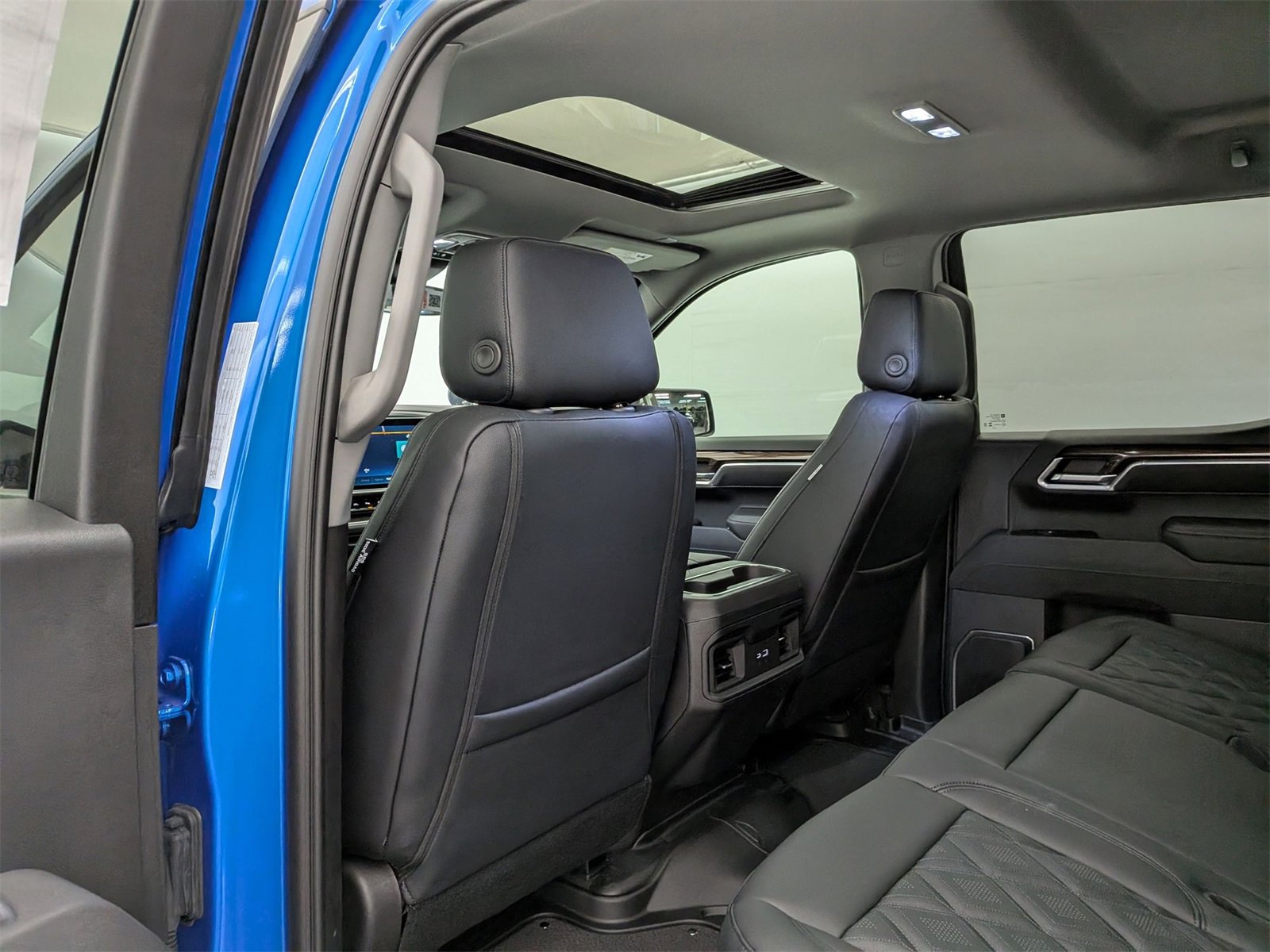 2025 Chevrolet Silverado 1500 RST photo 18