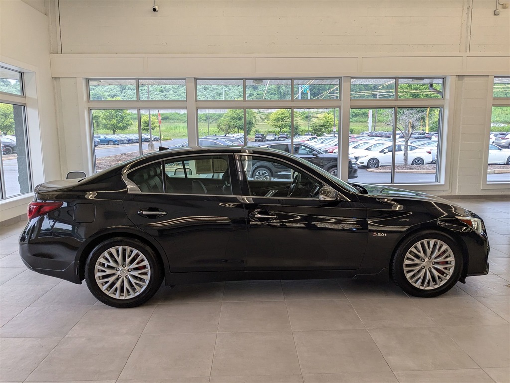 2018 Infiniti Q50 Red Sport 400 photo 2
