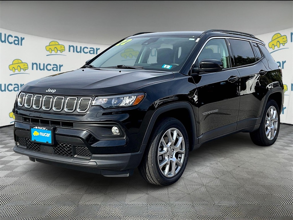 2022 Jeep Compass Latitude Lux photo 3