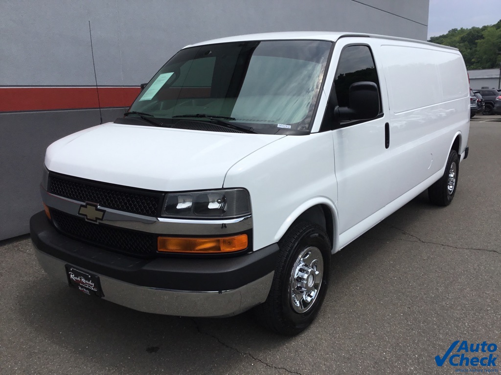 2017 Chevrolet Express 3500 Work Van photo 6