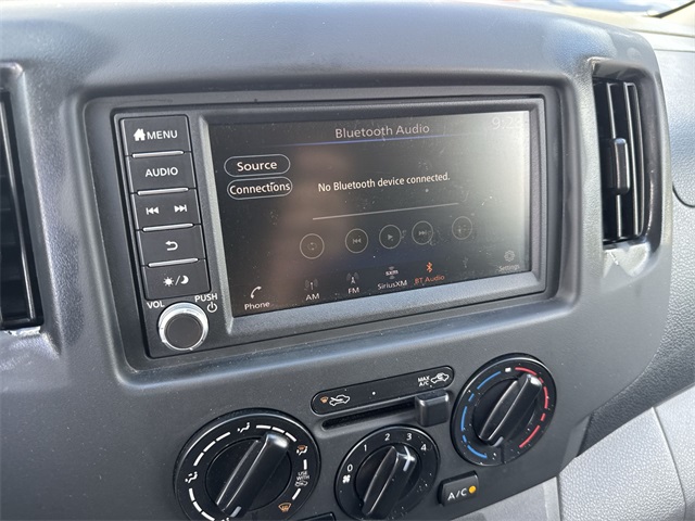 2021 Nissan NV200 S photo 16