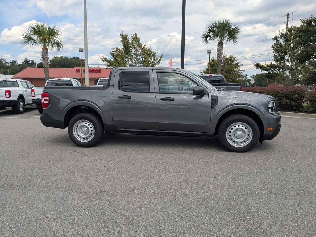 2025 Ford Maverick XL photo 2