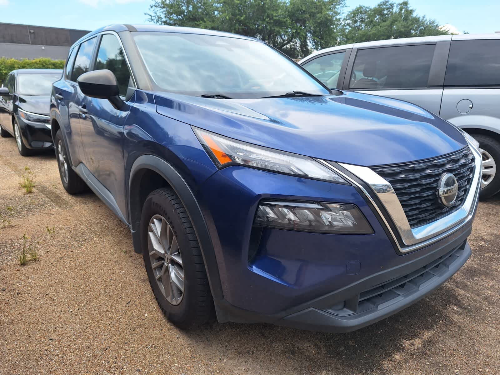 2021 Nissan Rogue S photo 3