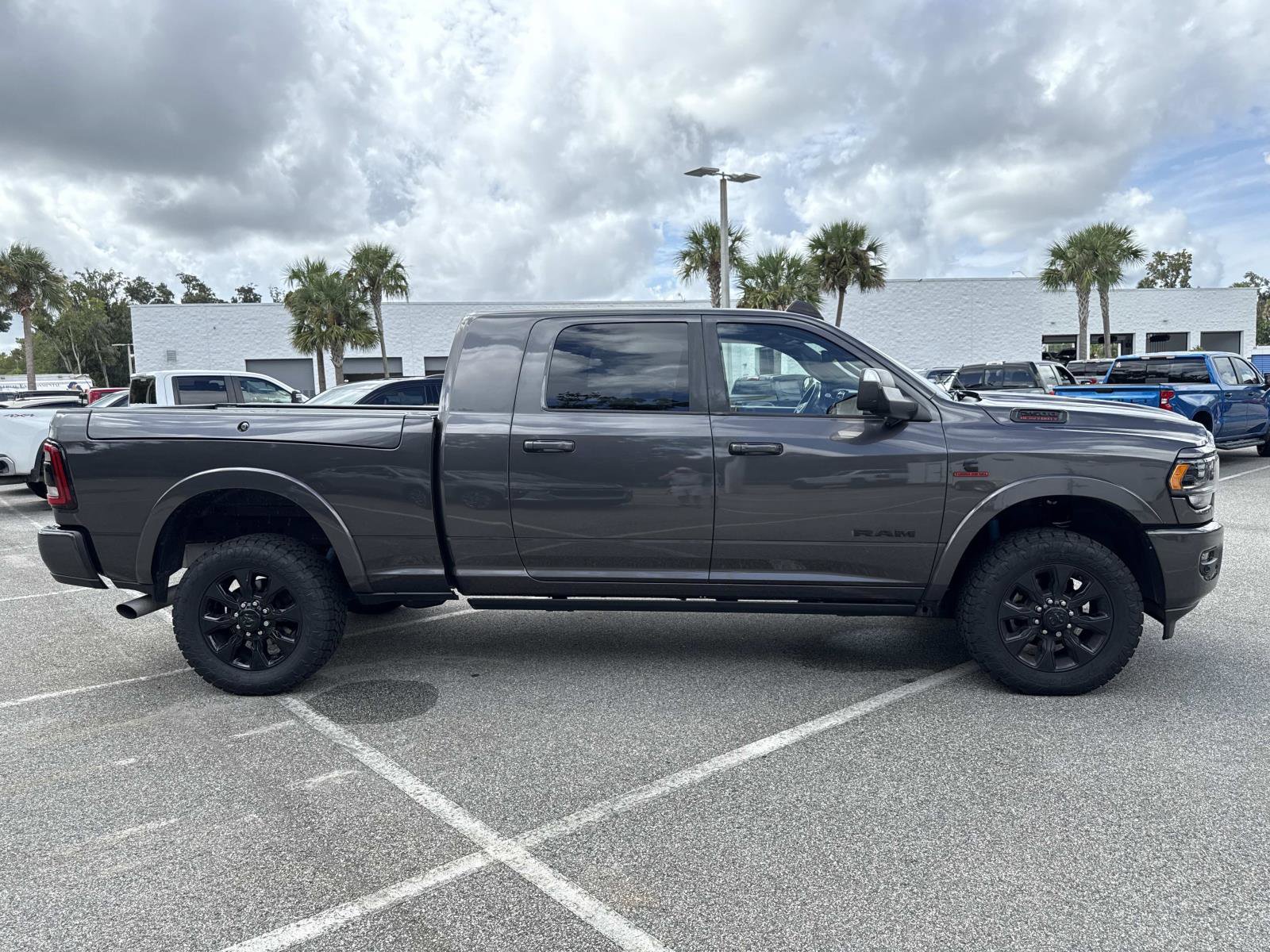 2022 Ram 2500 Limited photo 2