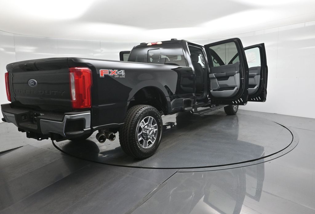 2025 Ford F-350 Super Duty XLT