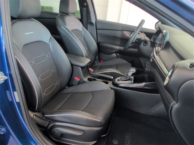2020 Kia Forte GT-Line photo 14