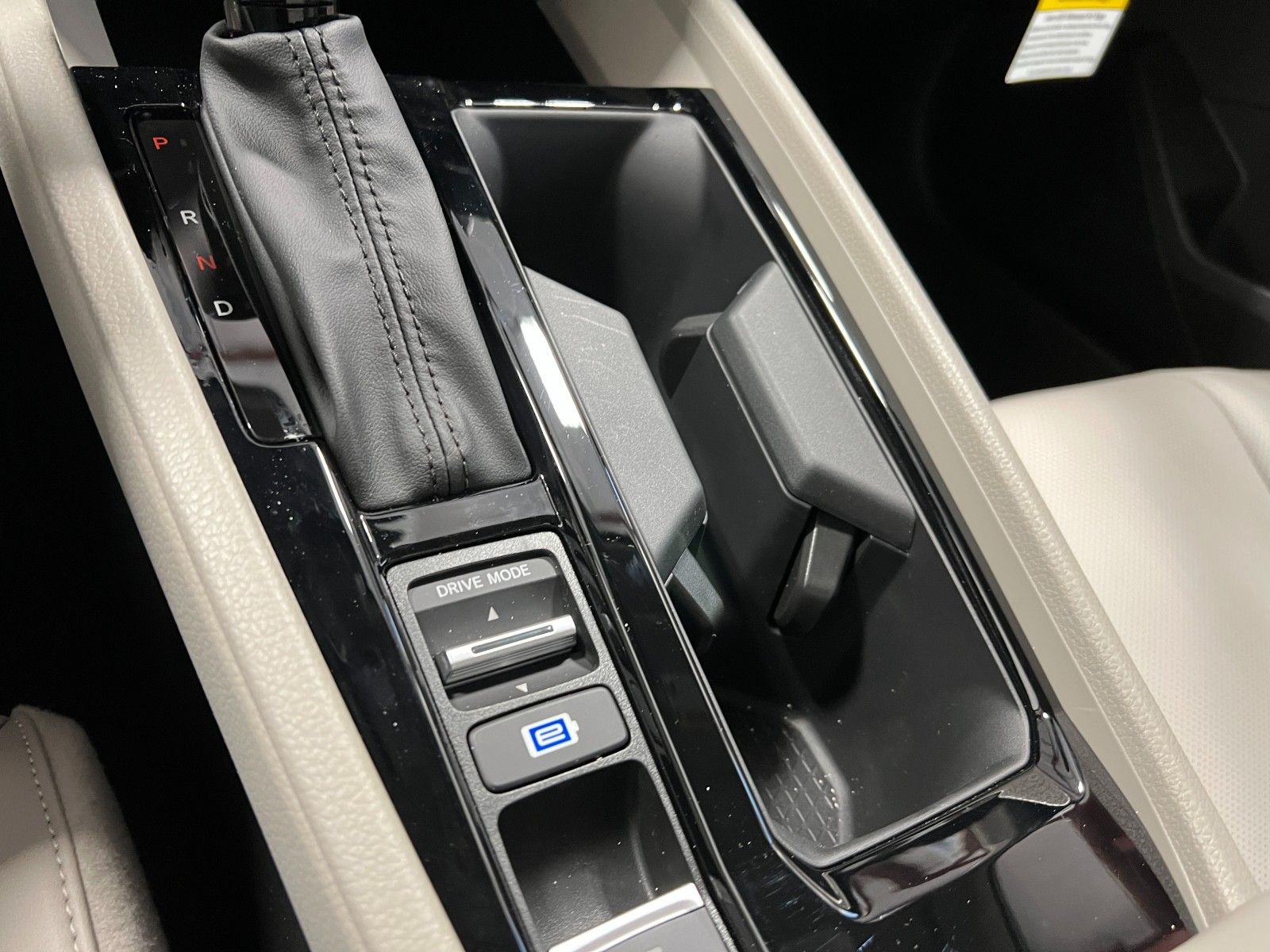2025 Honda Accord Hybrid EX-L photo 17