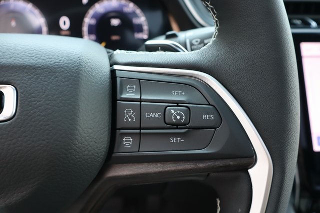 2025 Jeep Grand Cherokee Limited photo 15