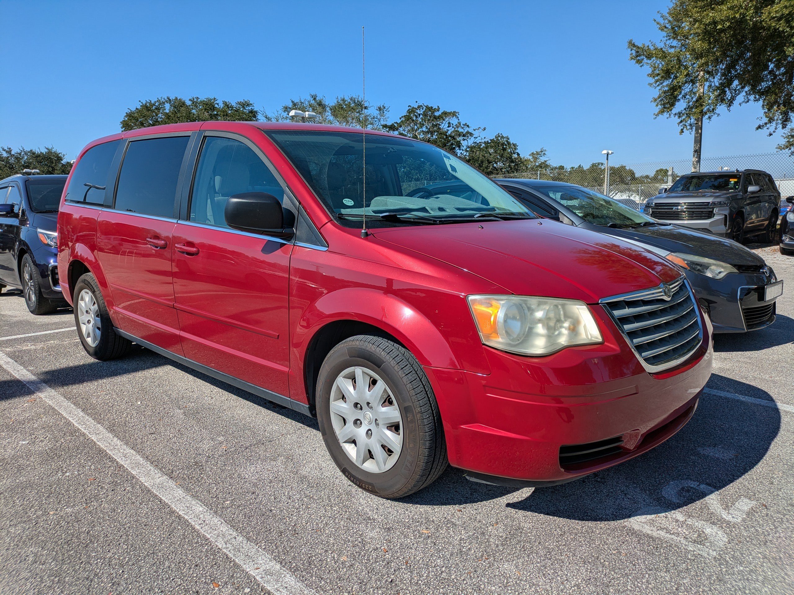 2009 Chrysler Town & Country LX