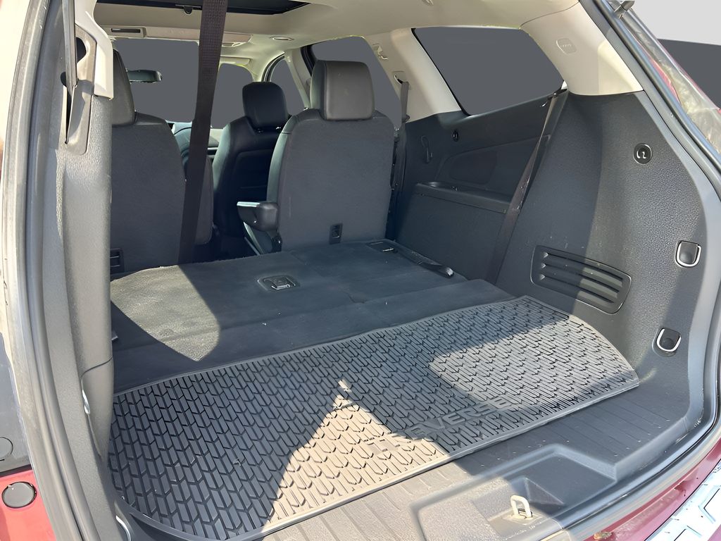 2017 Chevrolet Traverse Premier photo 21