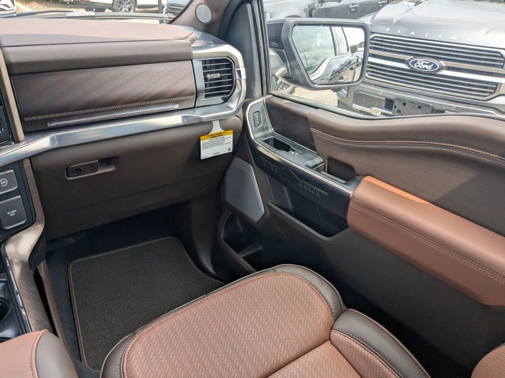2025 Ford F-150 King Ranch photo 17