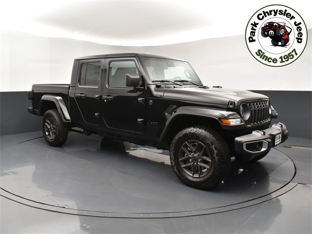 2025 Jeep Gladiator Sport S's photo