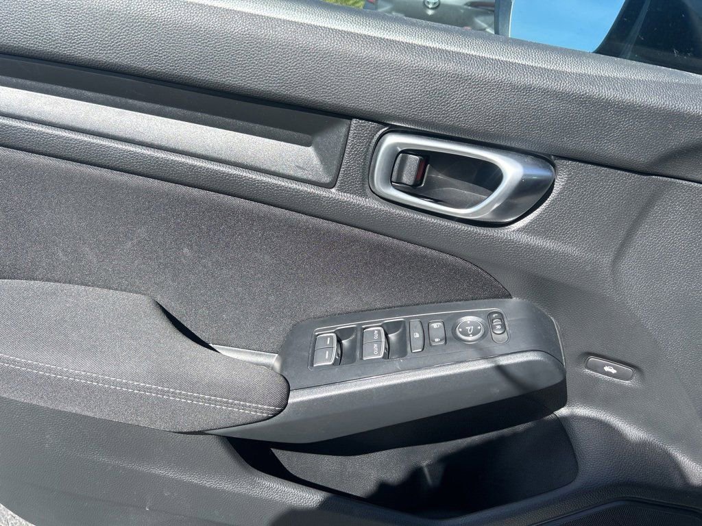 2023 Honda Civic LX photo 17