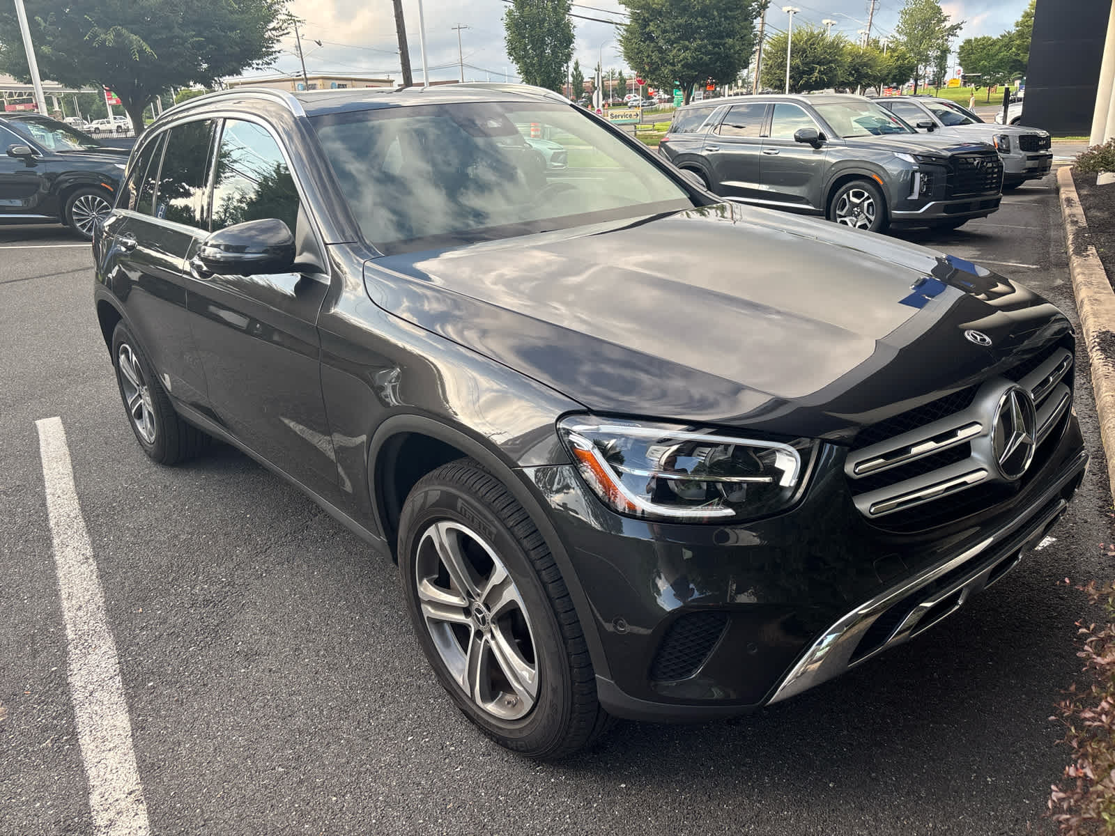 2022 Mercedes Benz GLC 300 4MATIC photo 4