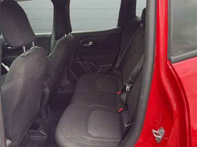 2020 Jeep Renegade Sport photo 16