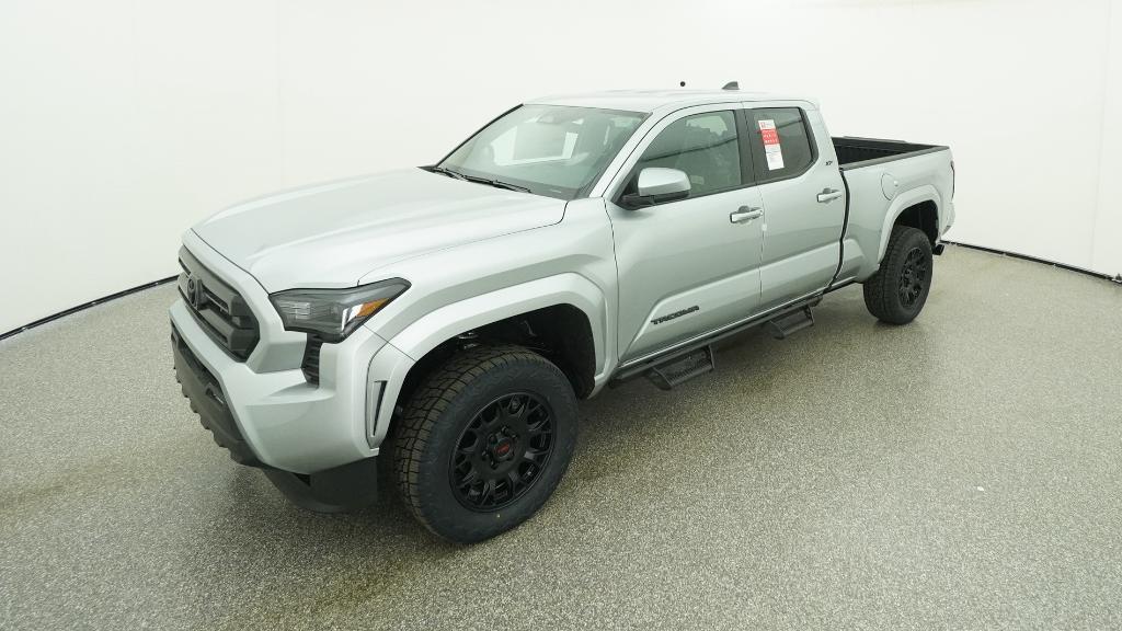 2025 Toyota Tacoma SR5's photo