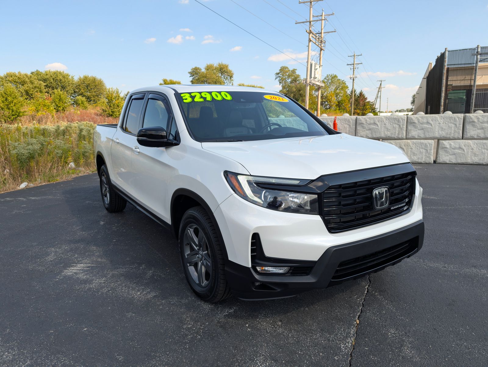 2022 Honda Ridgeline Black Edition photo 6