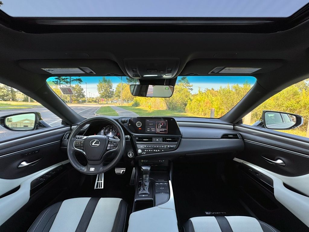 2022 Lexus ES 350 F SPORT photo 2