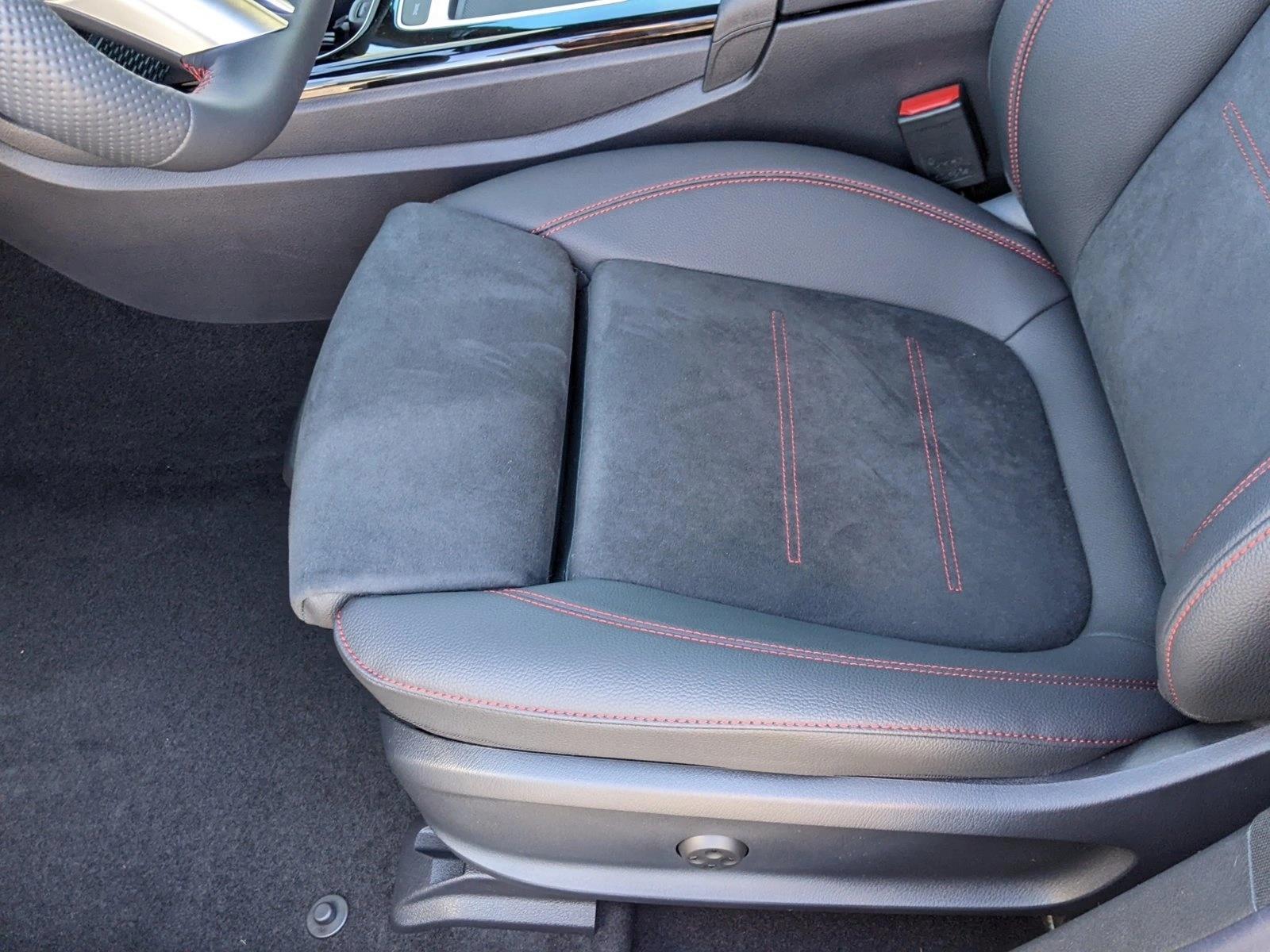 2025 Mercedes Benz CLA 250 4MATIC photo 4