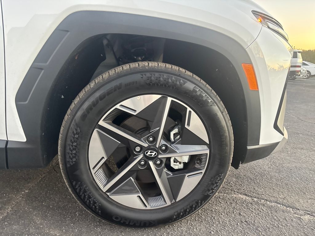2025 Hyundai Tucson SEL Convenience photo 2