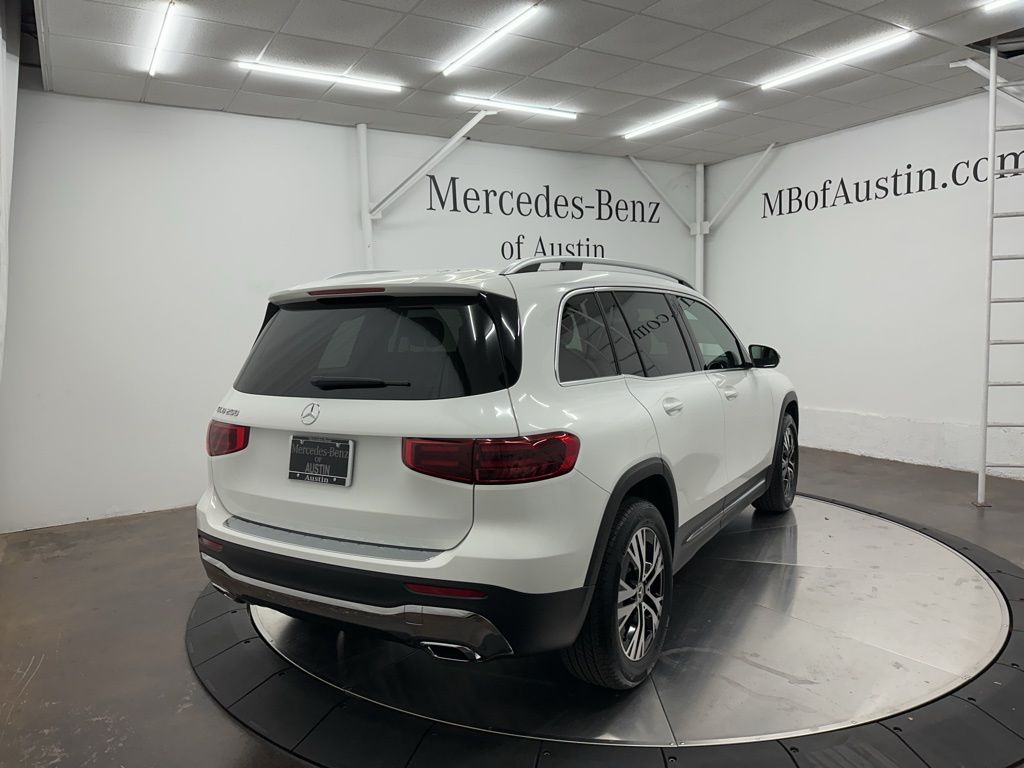 2025 Mercedes Benz GLB 250 photo 7
