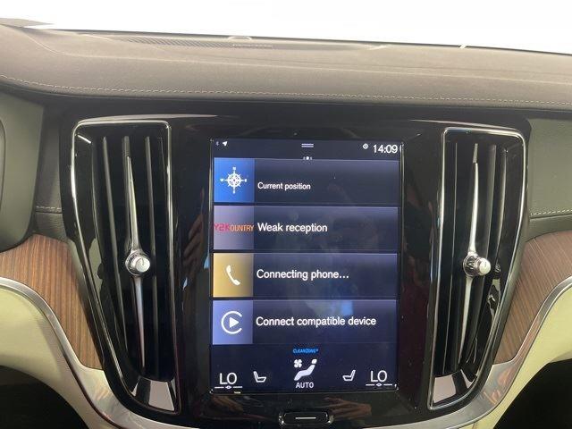 2020 Volvo V60 Cross Country T5 AWD photo 25
