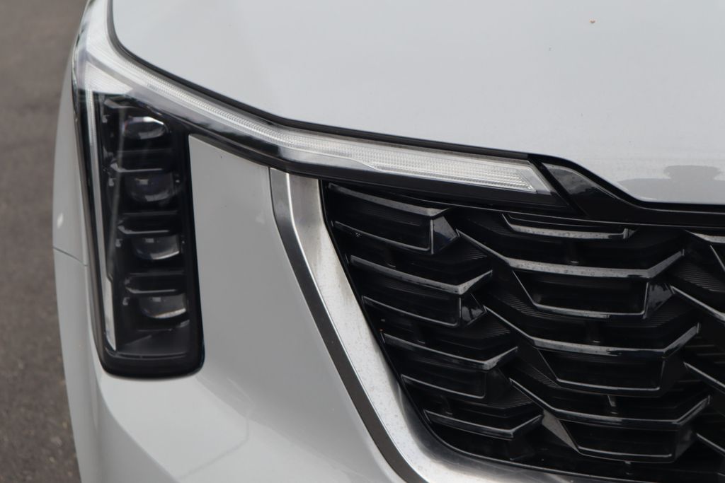 2025 Kia Sorento S photo 11
