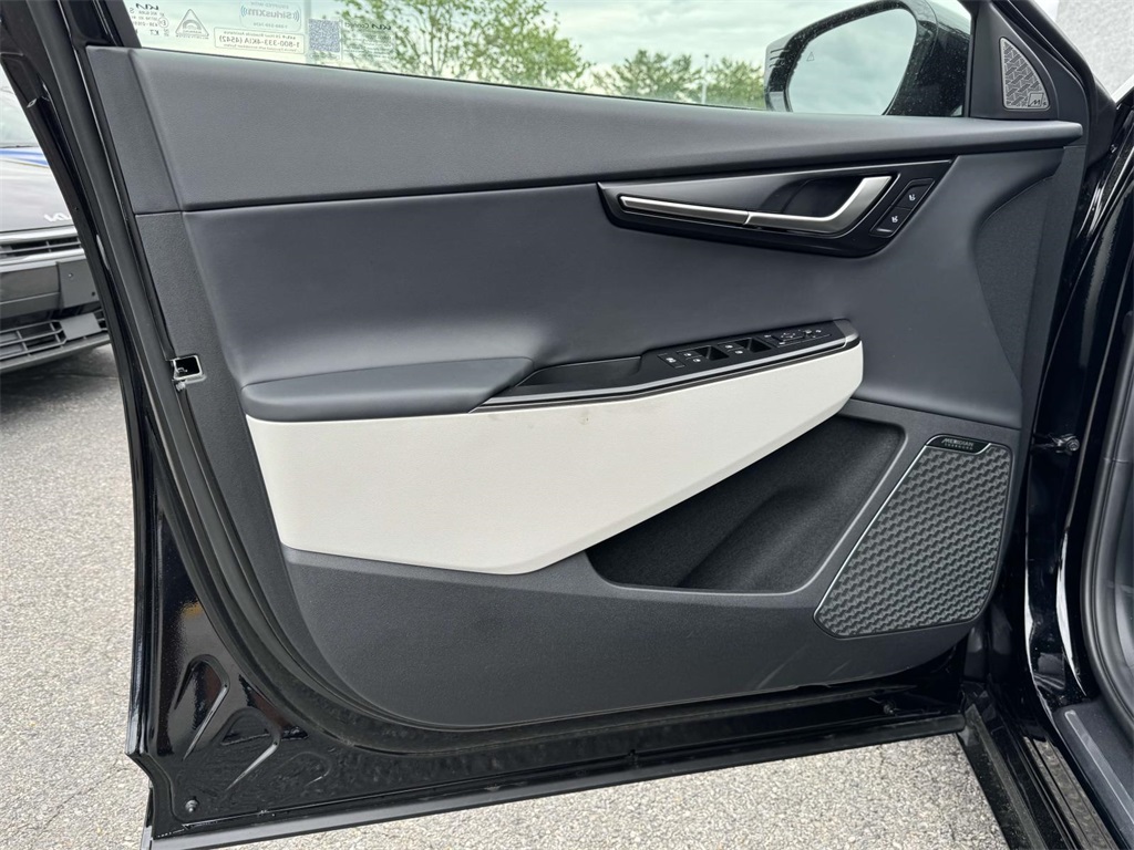 2025 Kia EV6 GT-Line photo 10