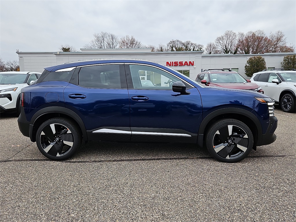 2026 Nissan Kicks SR photo 3