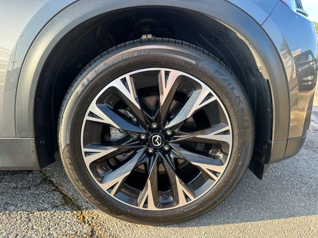 2024 Mazda CX-90 Premium photo 12