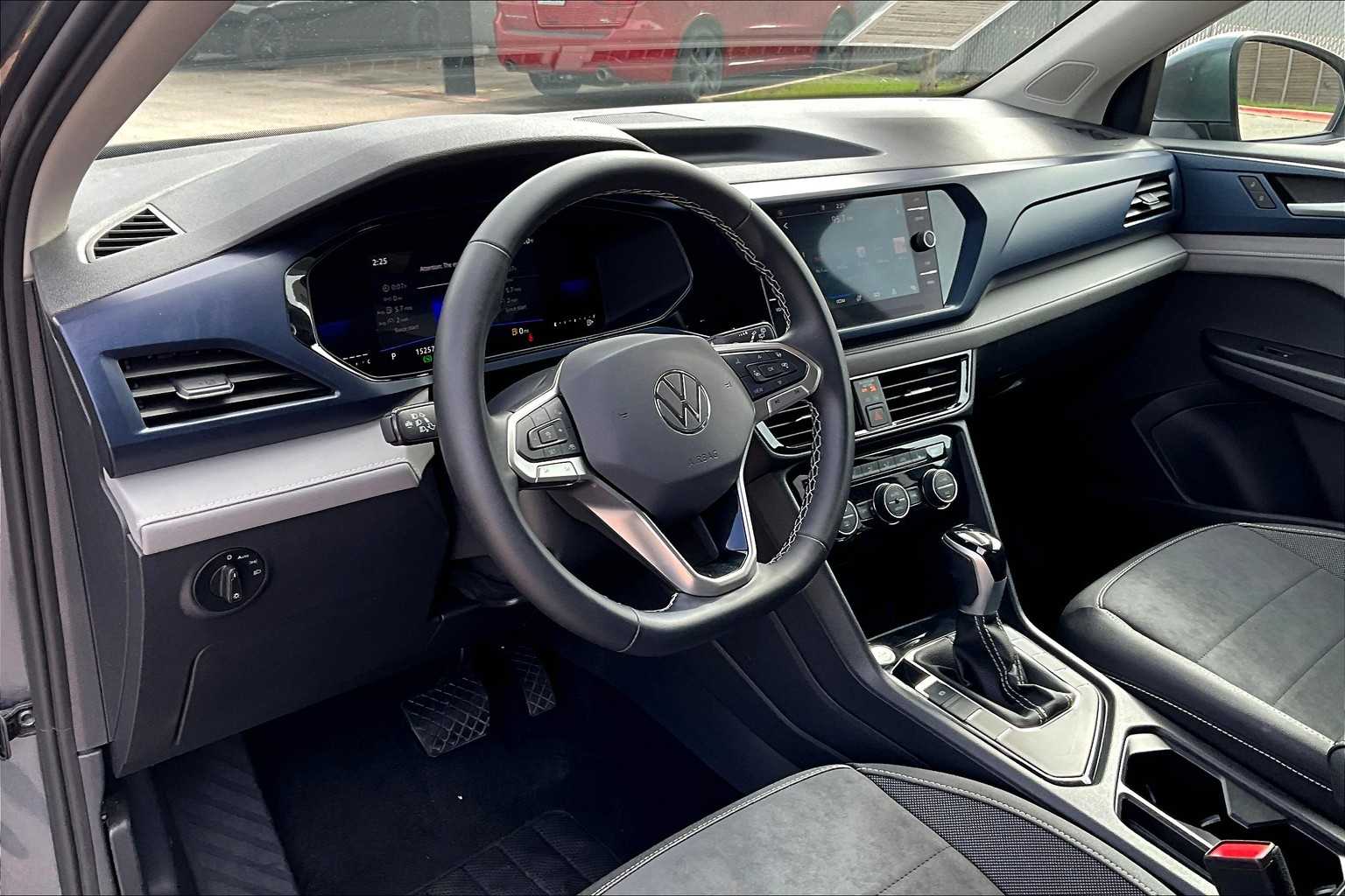 2024 Volkswagen Taos SE photo 15