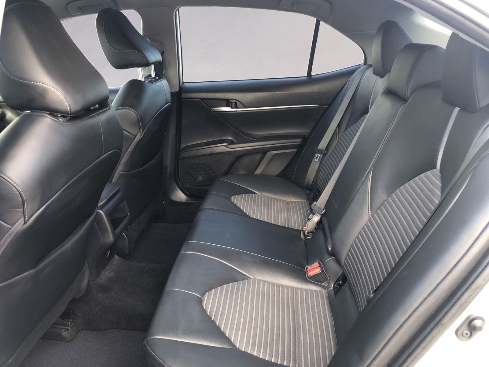 2023 Toyota Camry Hybrid SE photo 13
