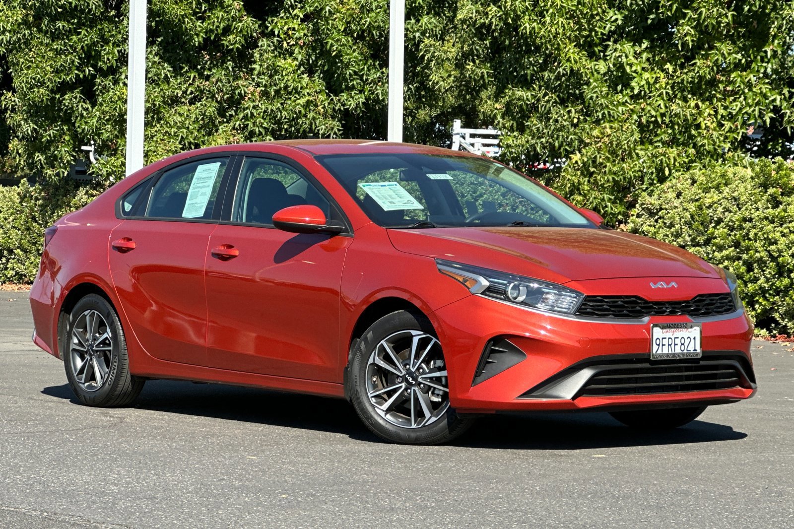 2023 Kia Forte LXS photo 2